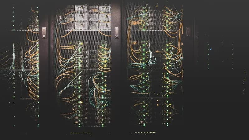 Monolith vs Microservices — server infrastructure